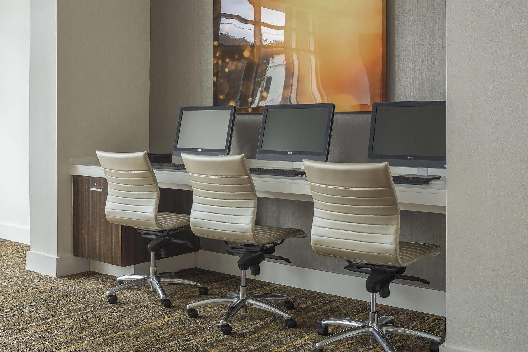 Hyatt Centric Midtown 3*